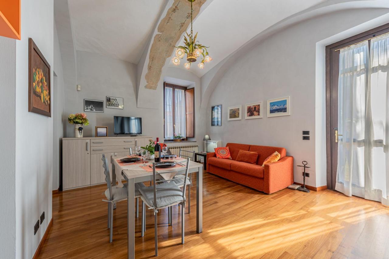 L'Antico Cedro Apartment Alba  Bagian luar foto