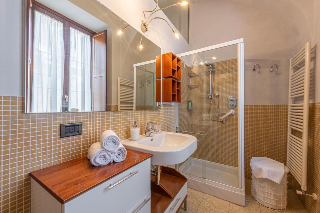L'Antico Cedro Apartment Alba  Bagian luar foto